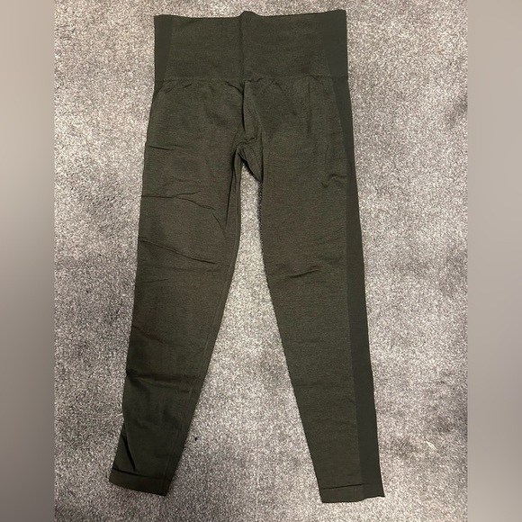 NVGTN Performance Seamless Leggings - Olive - Picture 4 of 8